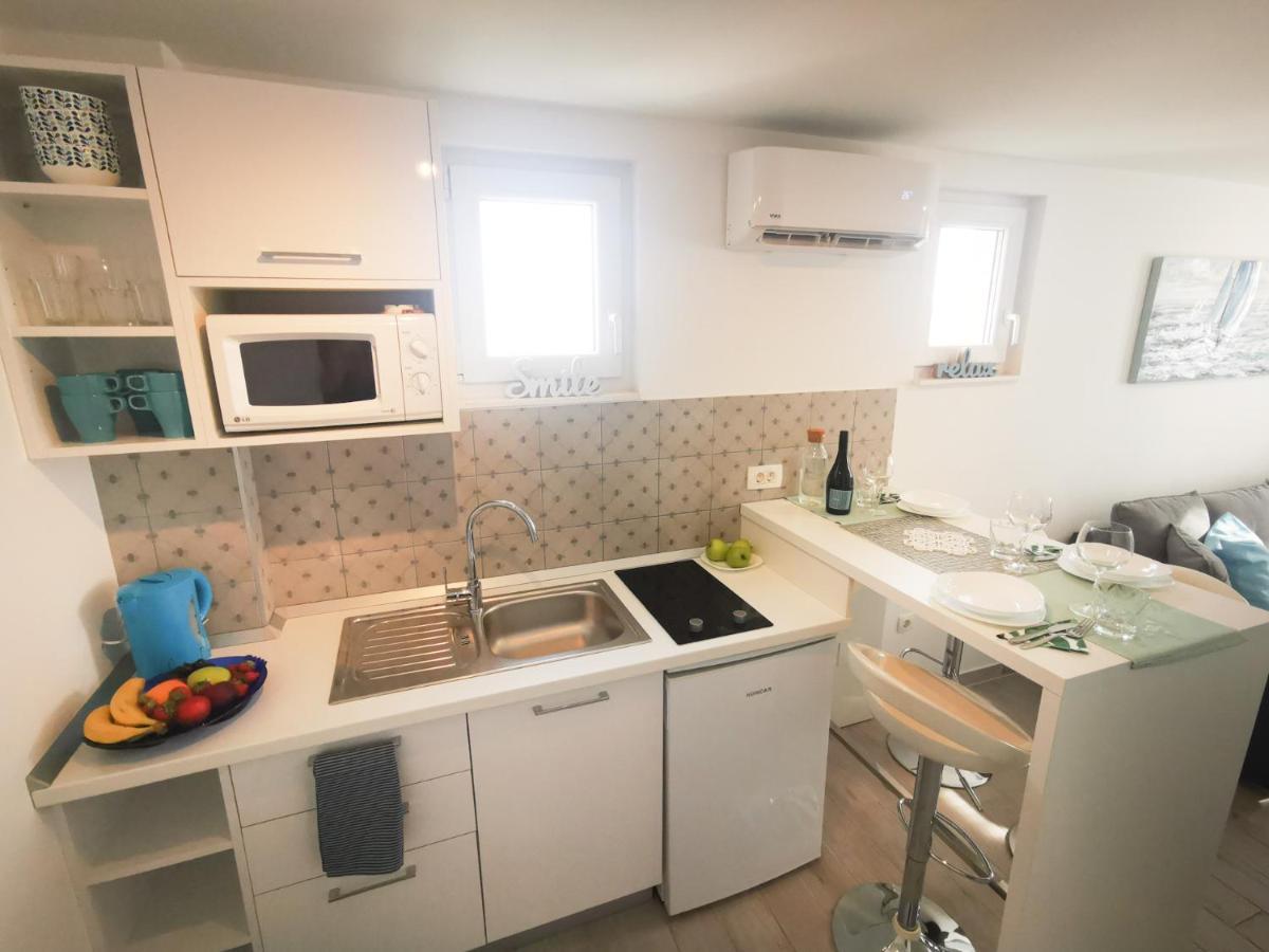 Rita Apartments - Sea-View Apartment 2Plus1 Тучепи Екстер'єр фото